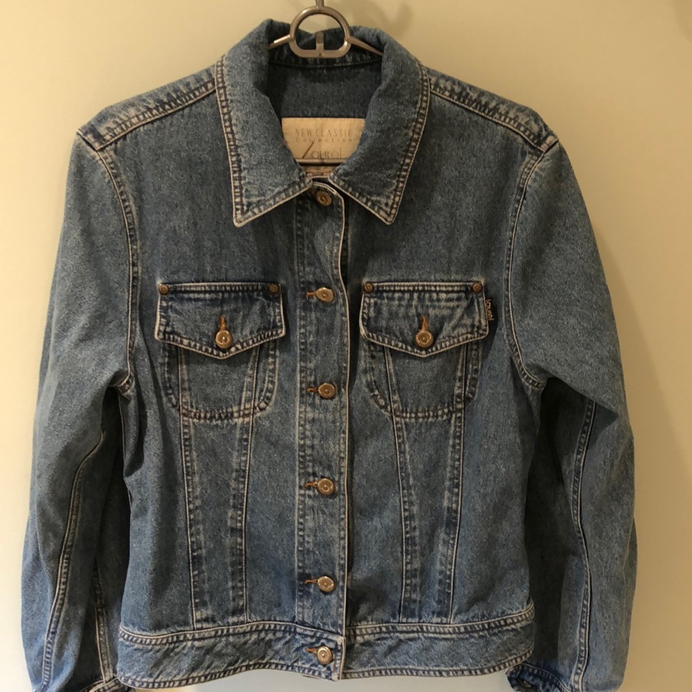 Laurel new classic collection jean jacket in great to excellent condition